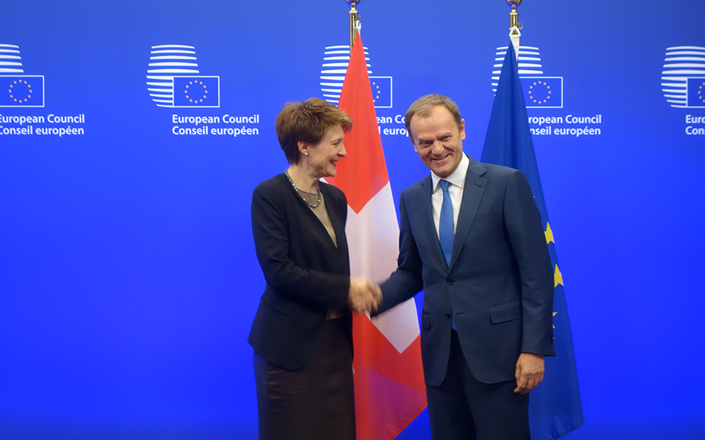 La présidente de la Confédération Simonetta Sommaruga avec le président du Conseil européen Donald Tusk