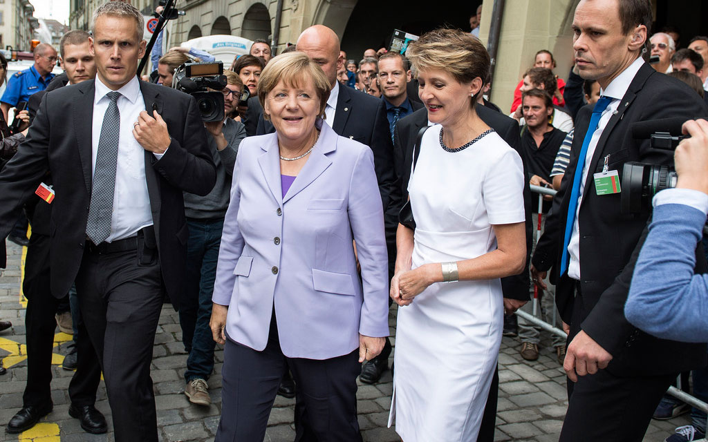 La chancelière Angela Merkel et la conseillère fédérale Simonetta Sommaruga lors d’une visite officielle à Berne